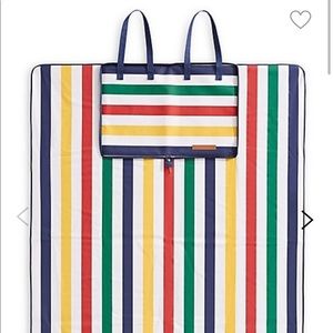 ISO sunny life hbc picnic blanket